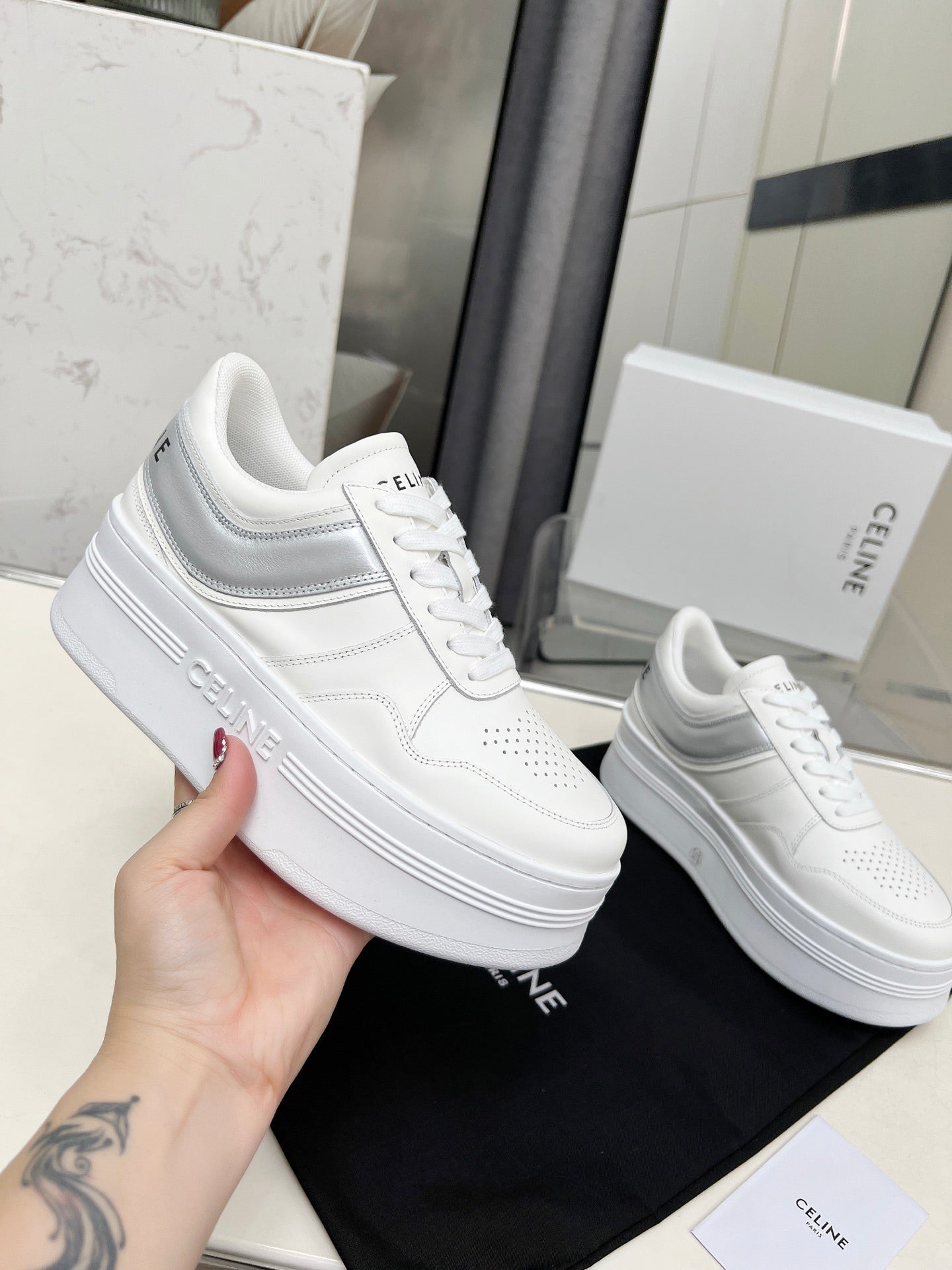 Z2Q55CL50 Popular  leather shoes