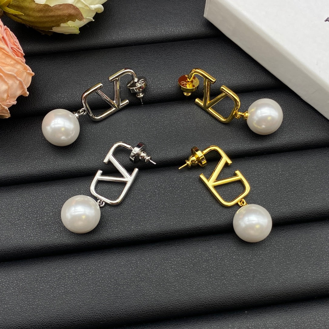 X1Z94VL712E Popular Earrings