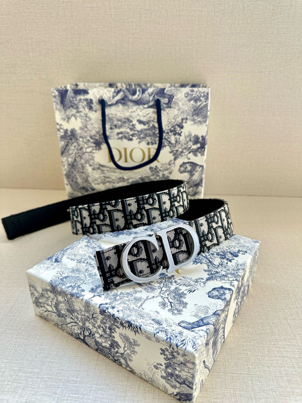 P1R55D207 Popular  High quality belt With full package