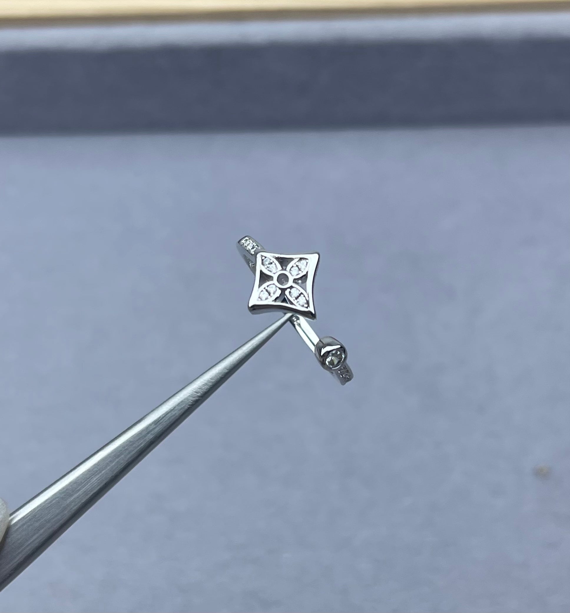 X5N76E58J Popular Rings