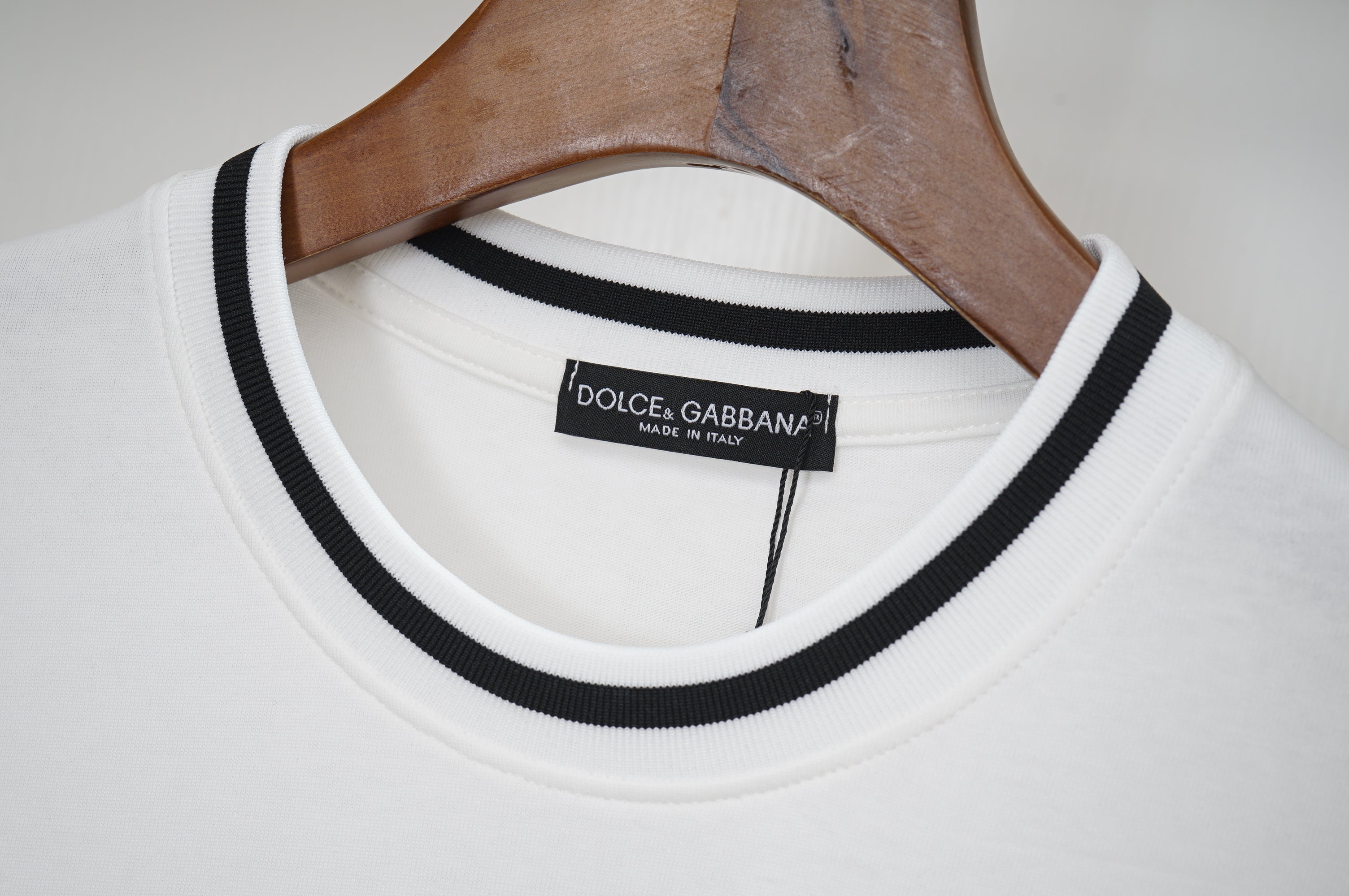 U1R76A22 Popular T-shirts