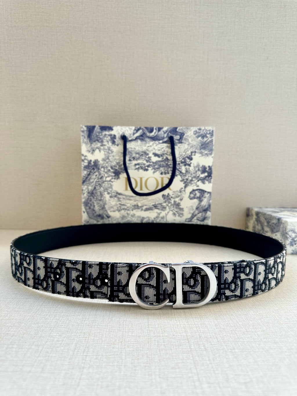 P1R55D207 Popular  High quality belt With full package