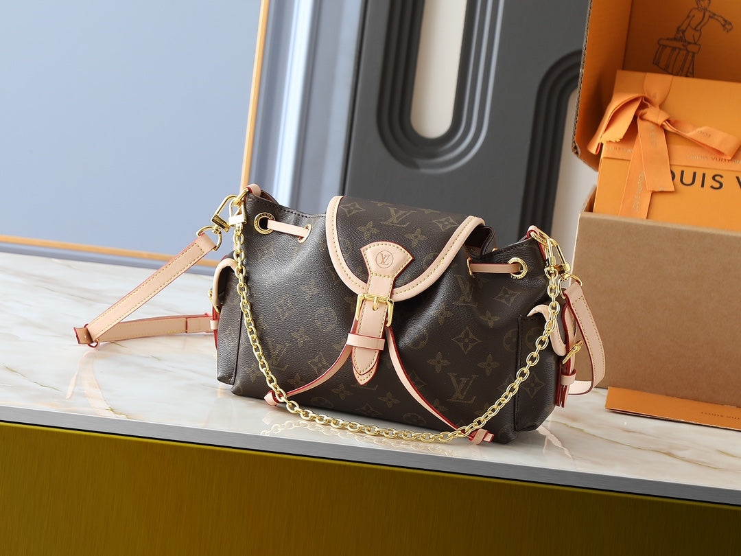 B1R15E18 Popular  leather bag