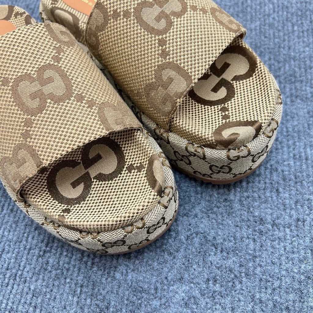 Z5ZB122 Popular slippers  Sole thickness 5.5cm