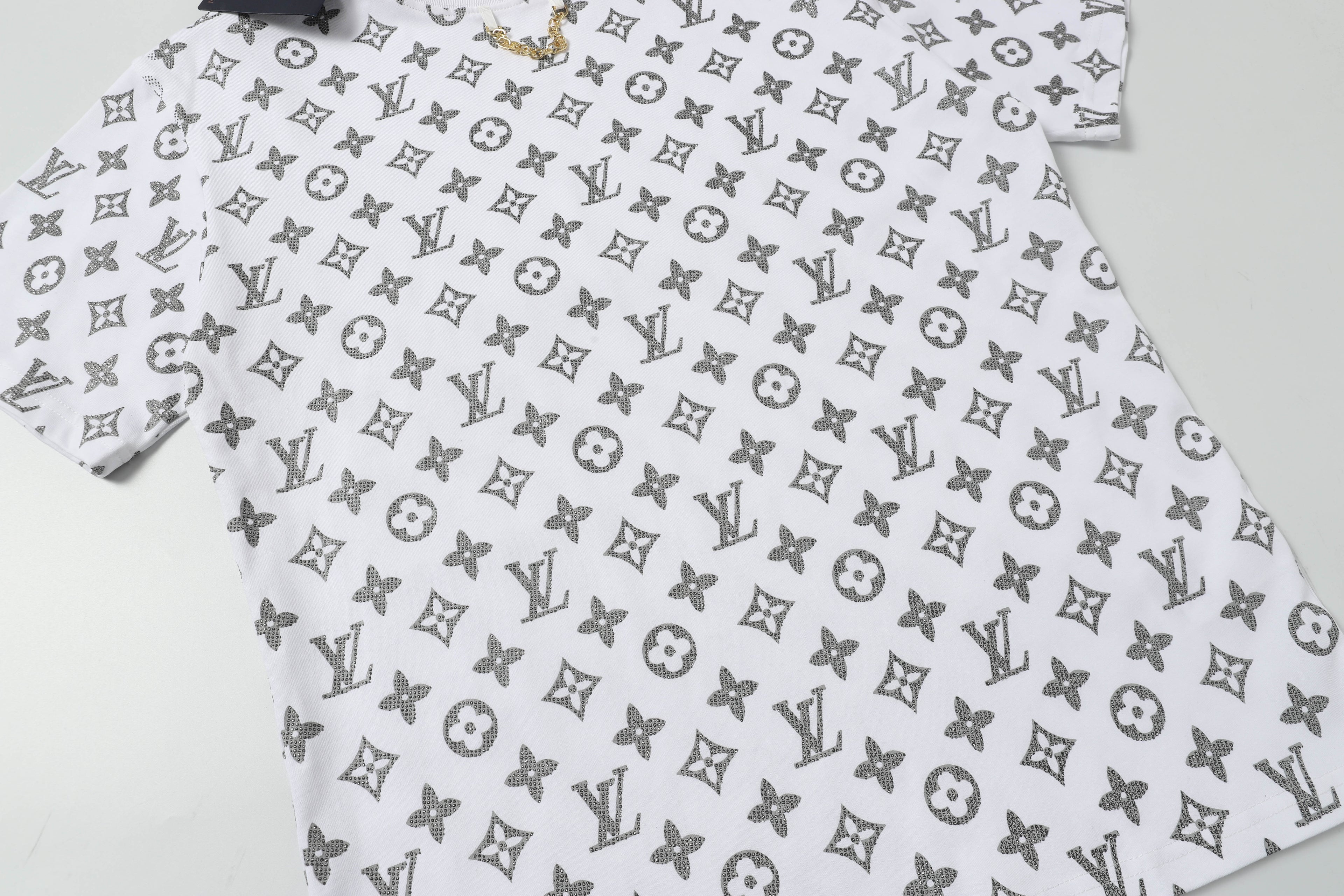 U1R45E152 Popular T-shirt