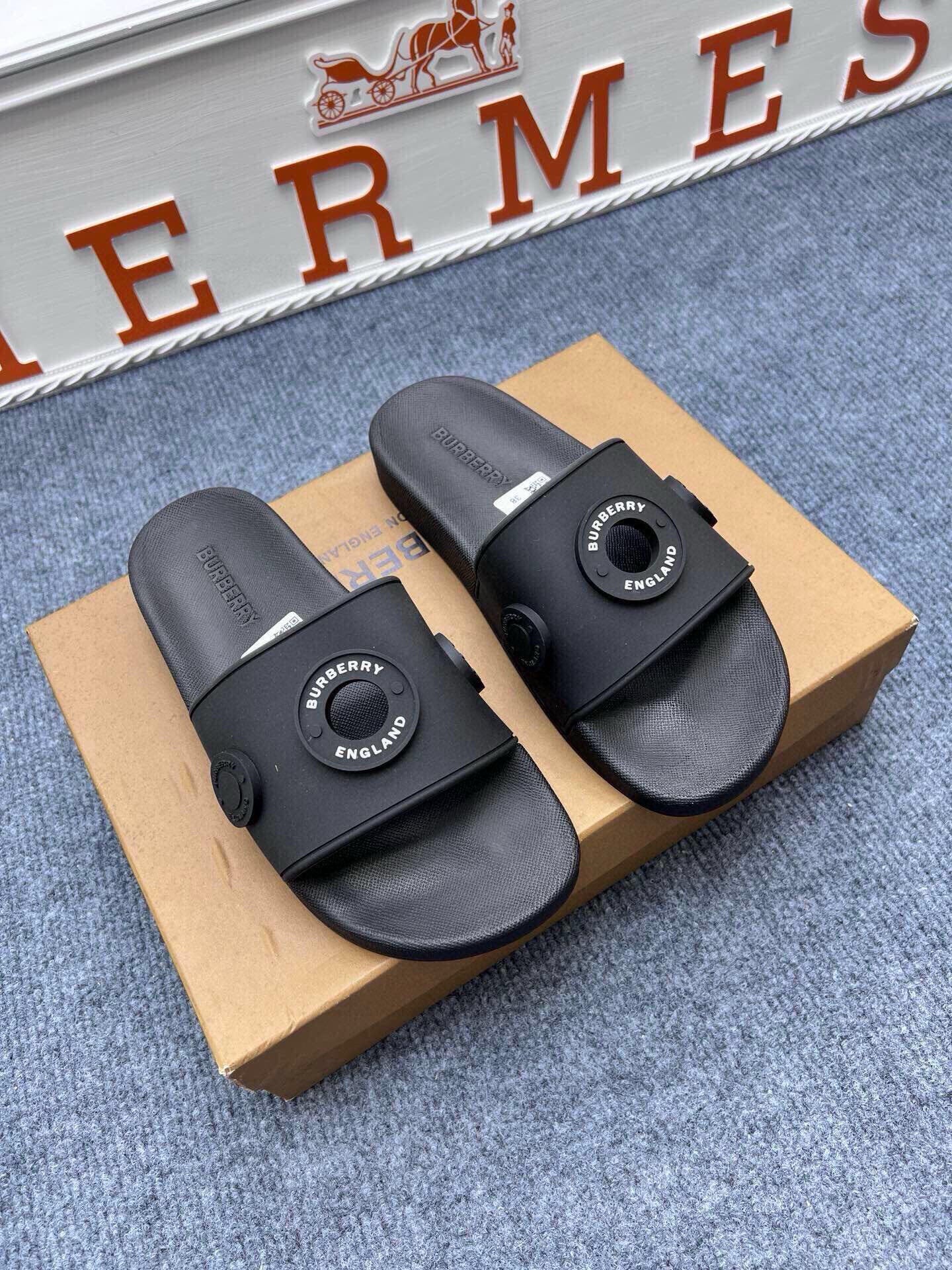 Z5Z35R252 Popular Slippers