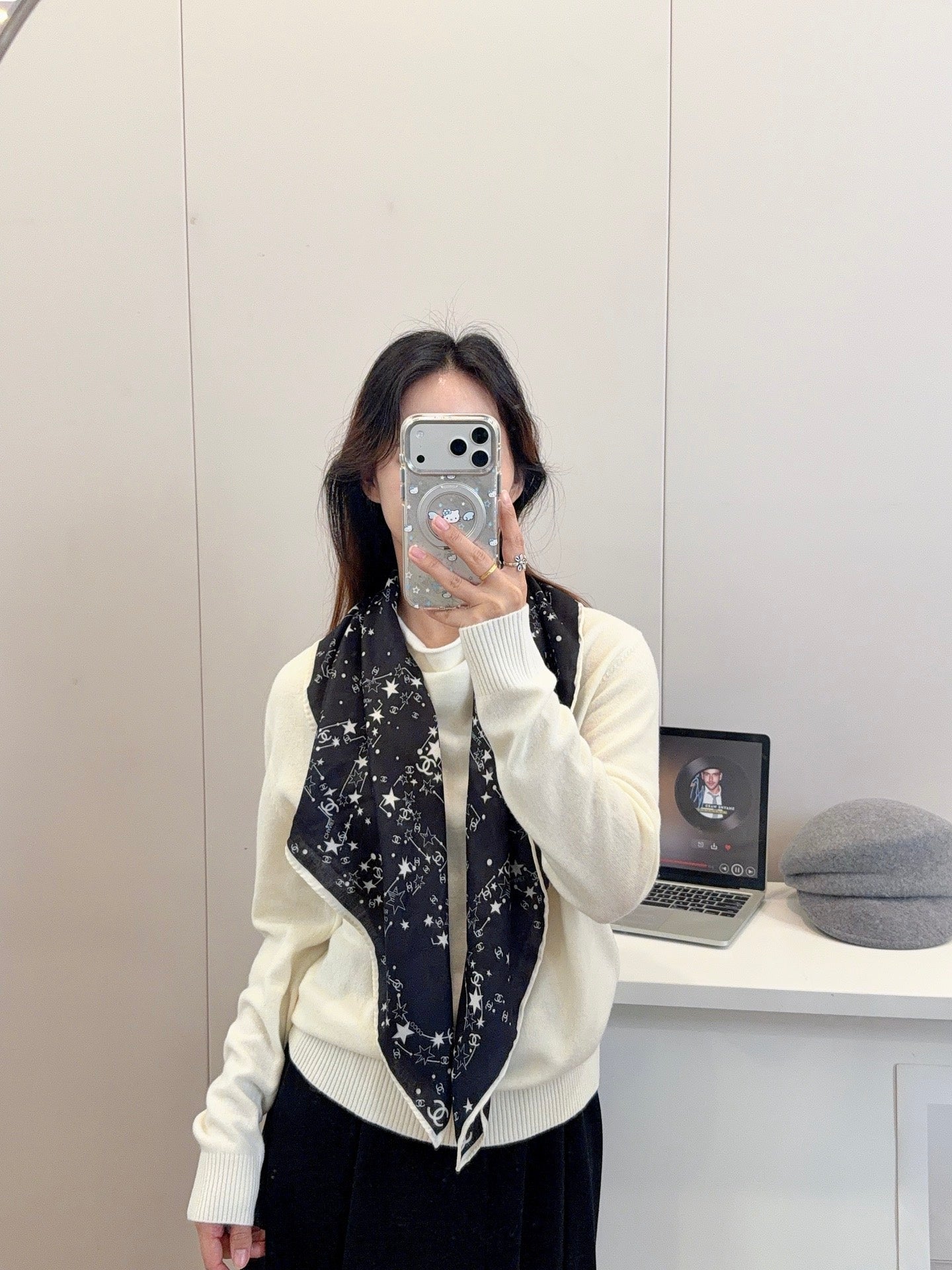 W1N36C33 Popular Silk Scarve