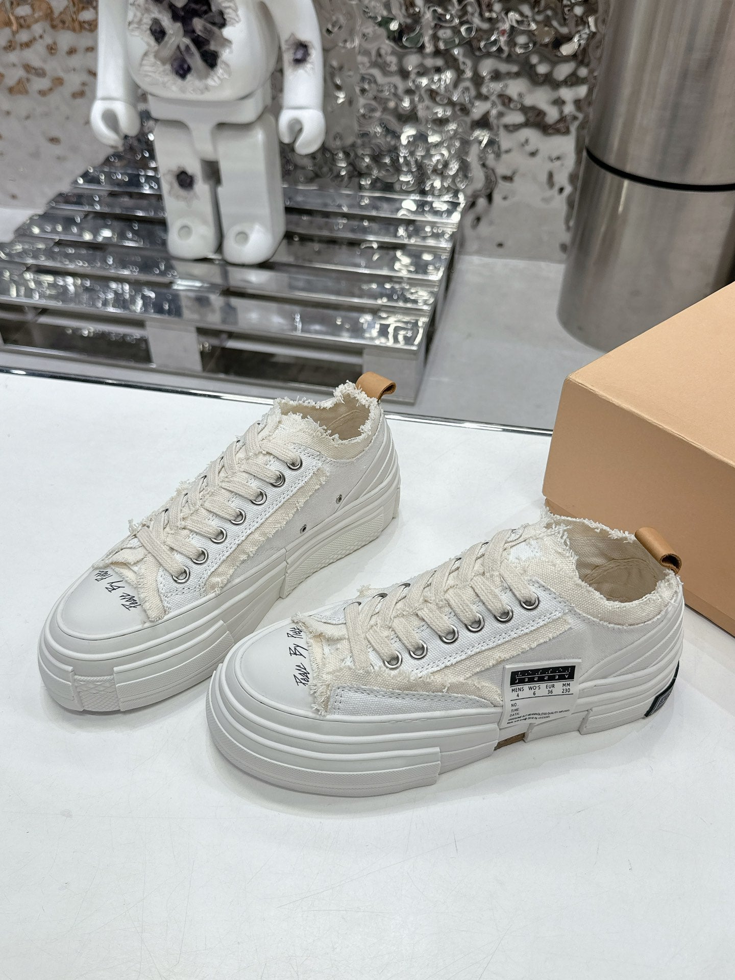 Z2Q105A249 Popular high-quality Shoes