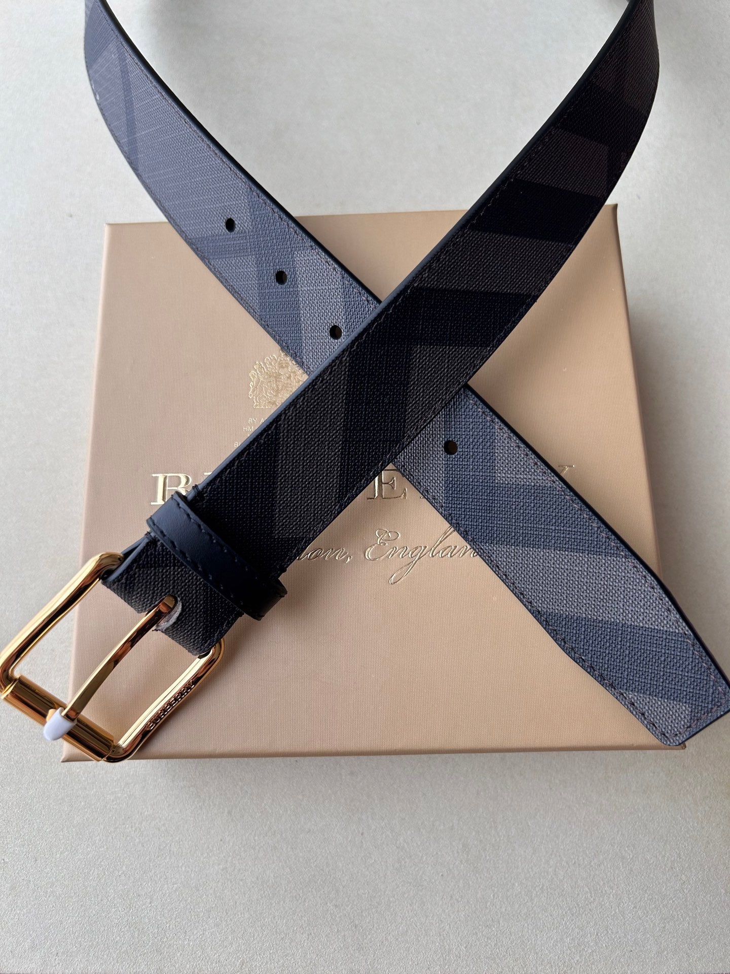 P1Q115R8 Popular High quality belt With full package