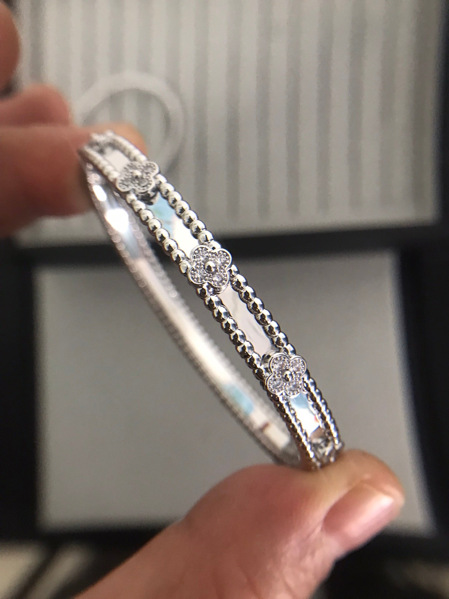 X5Q85VC81K  Popular Bracelets