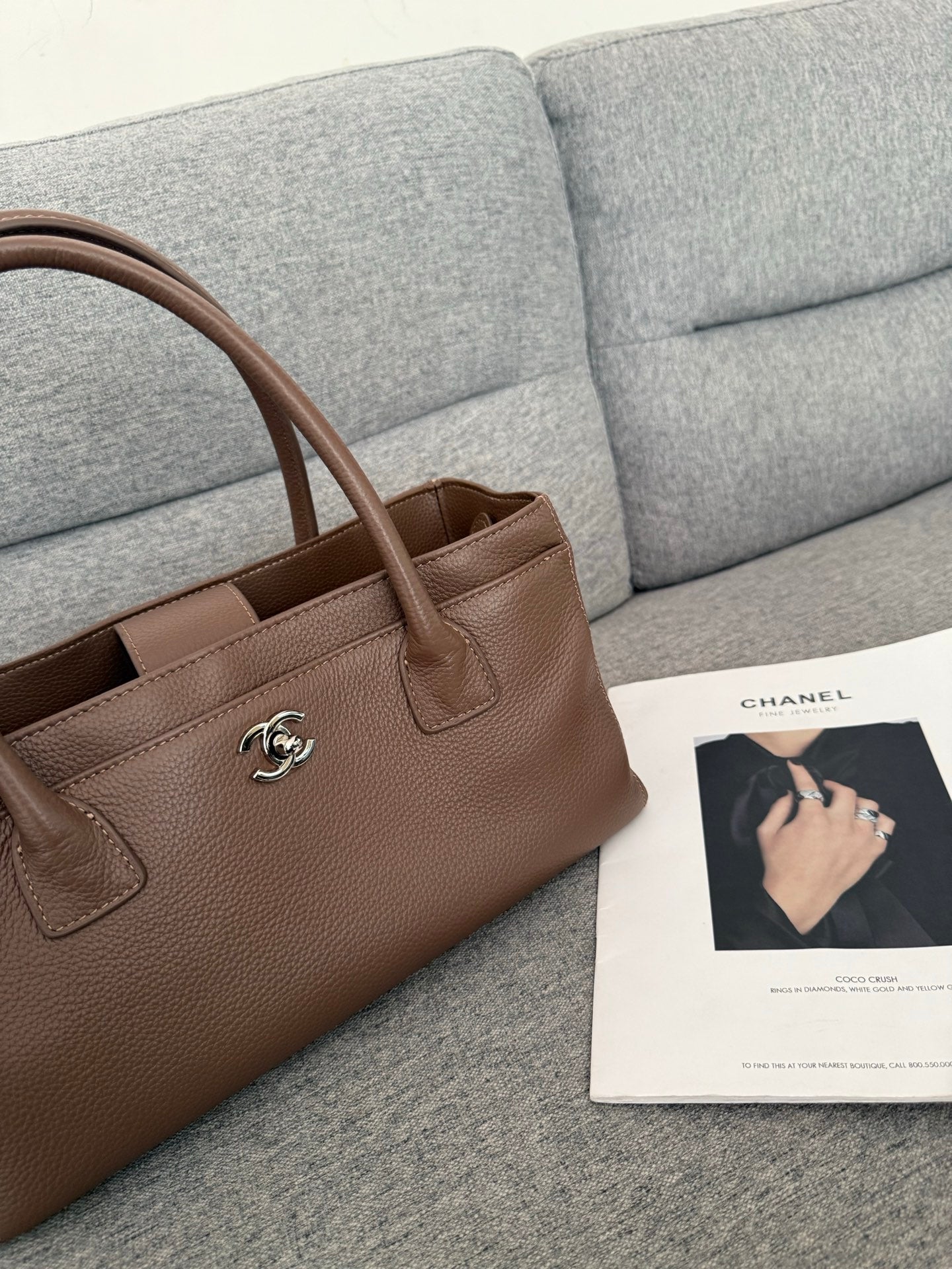 B1R76C37 Popular leather bag