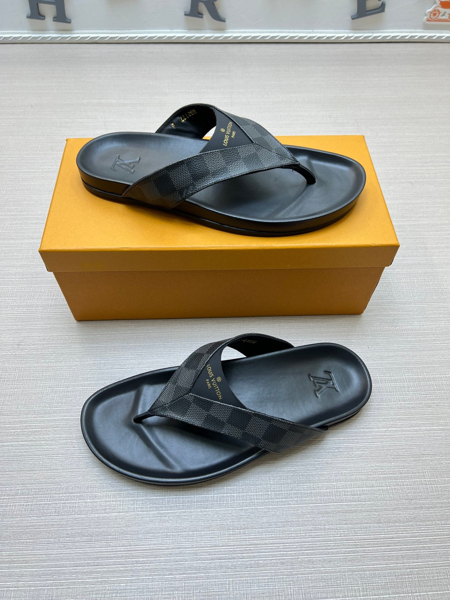 Z5ZE85 Popular slippers
