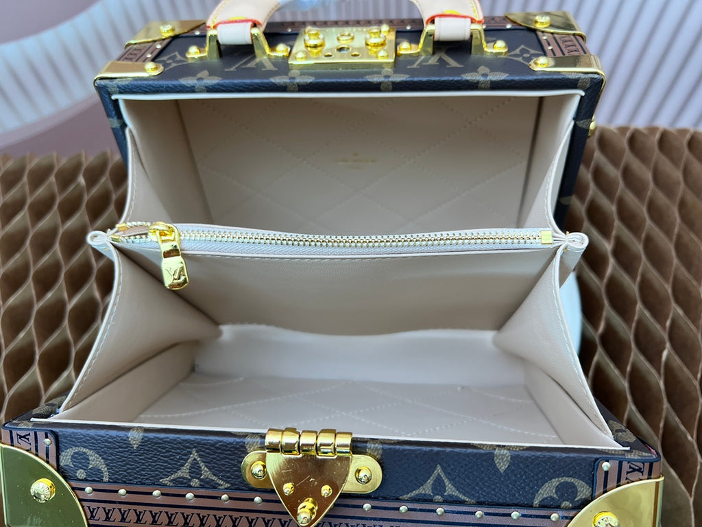 B1X34E276 Popular  leather bag 