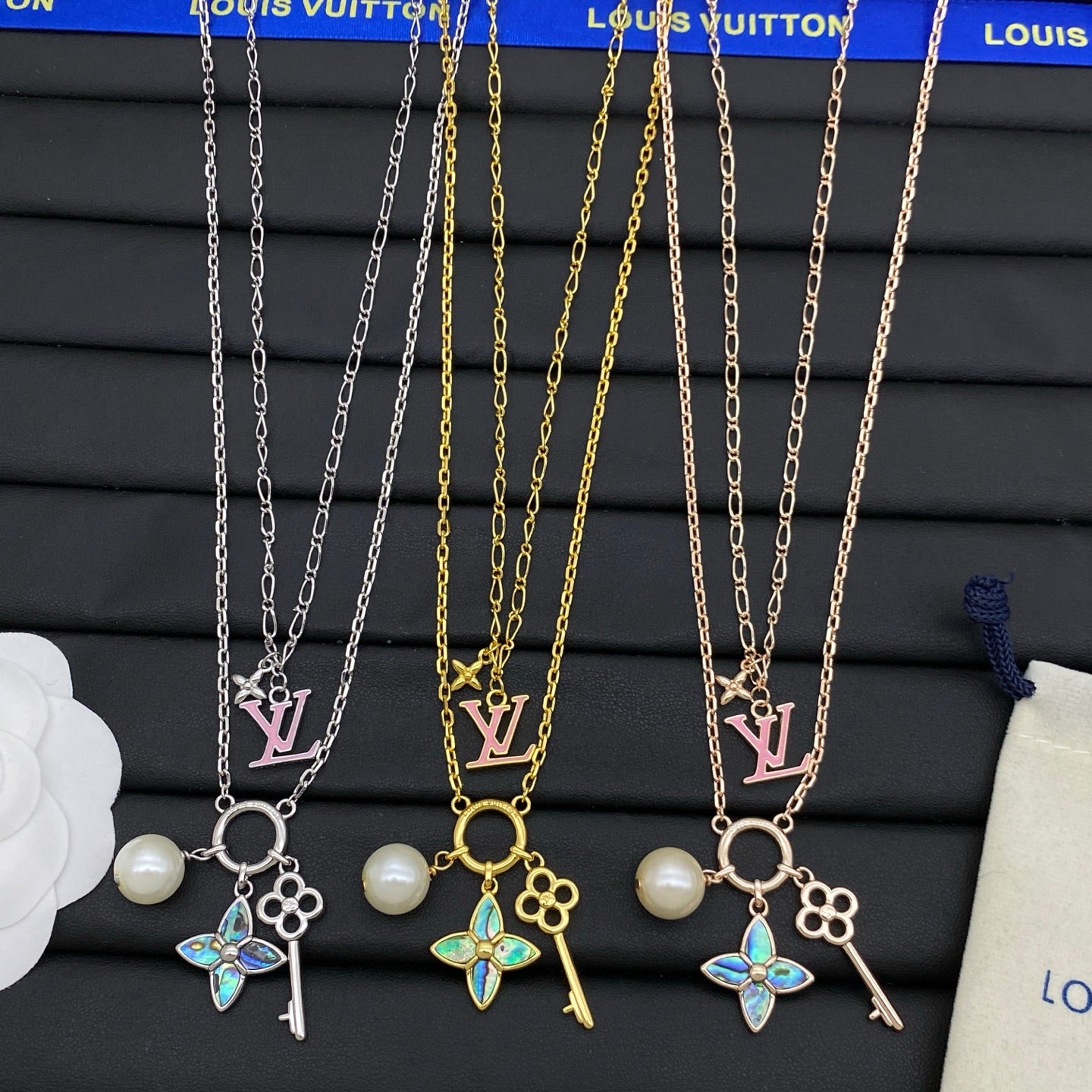 X1Q85E15X Popular Necklace