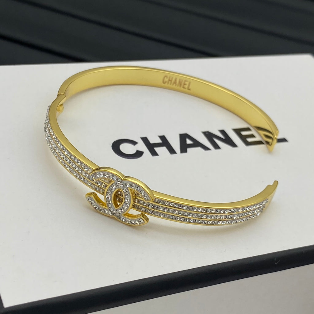 X1Q85C55K  Popular Bracelets