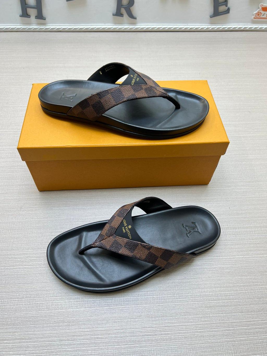 Z5ZE85 Popular slippers