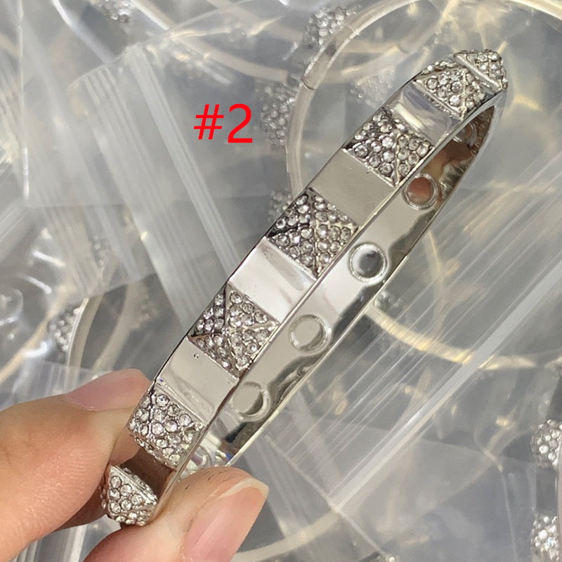 X1Z74VL62K  Popular Bracelets