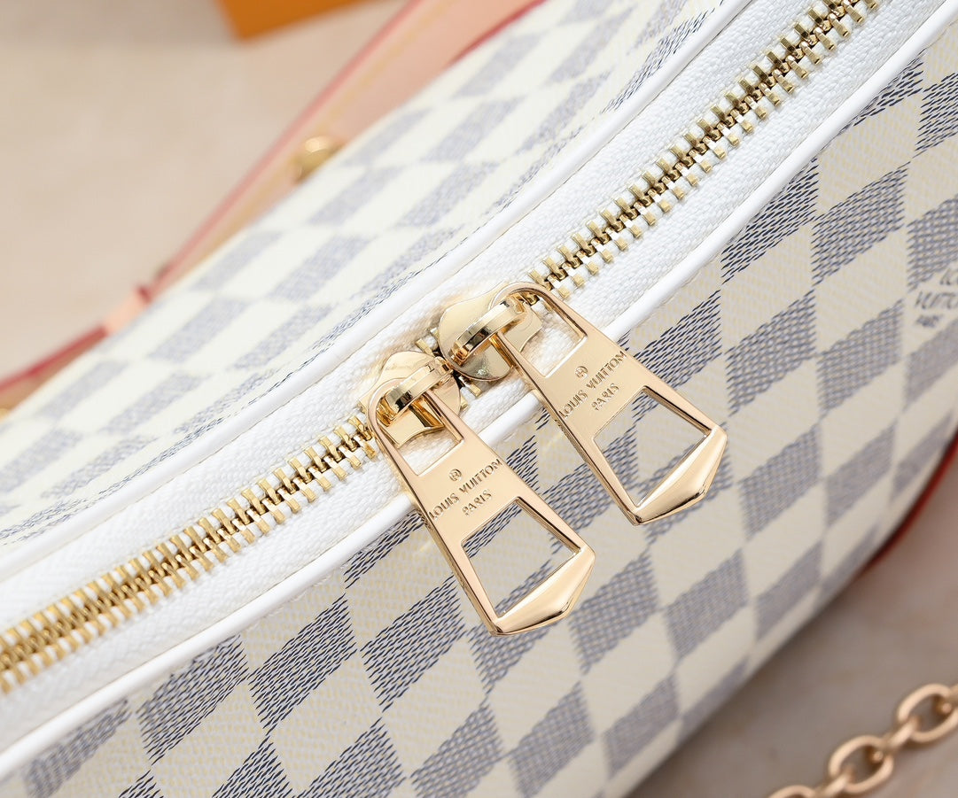 B1W15E35 Popular  leather bag