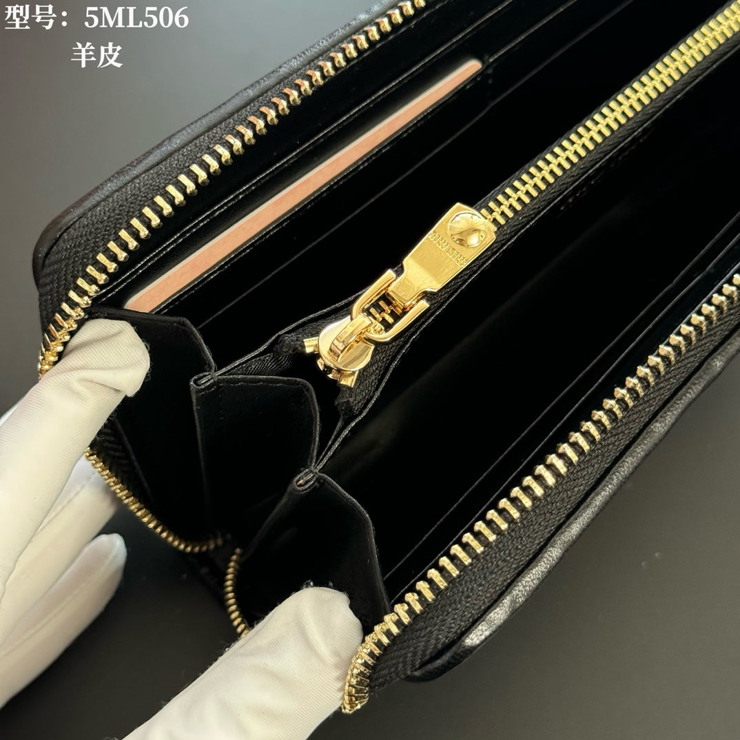 B1P46A123 Popular leather wallets