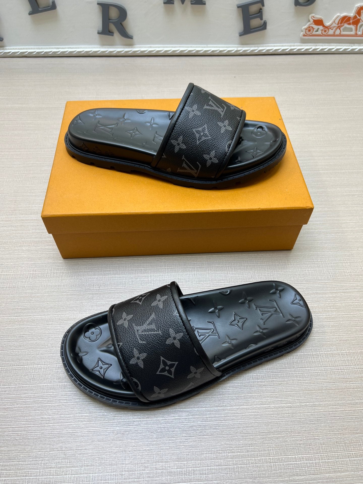 Z5Z35E304 Popular Slippers