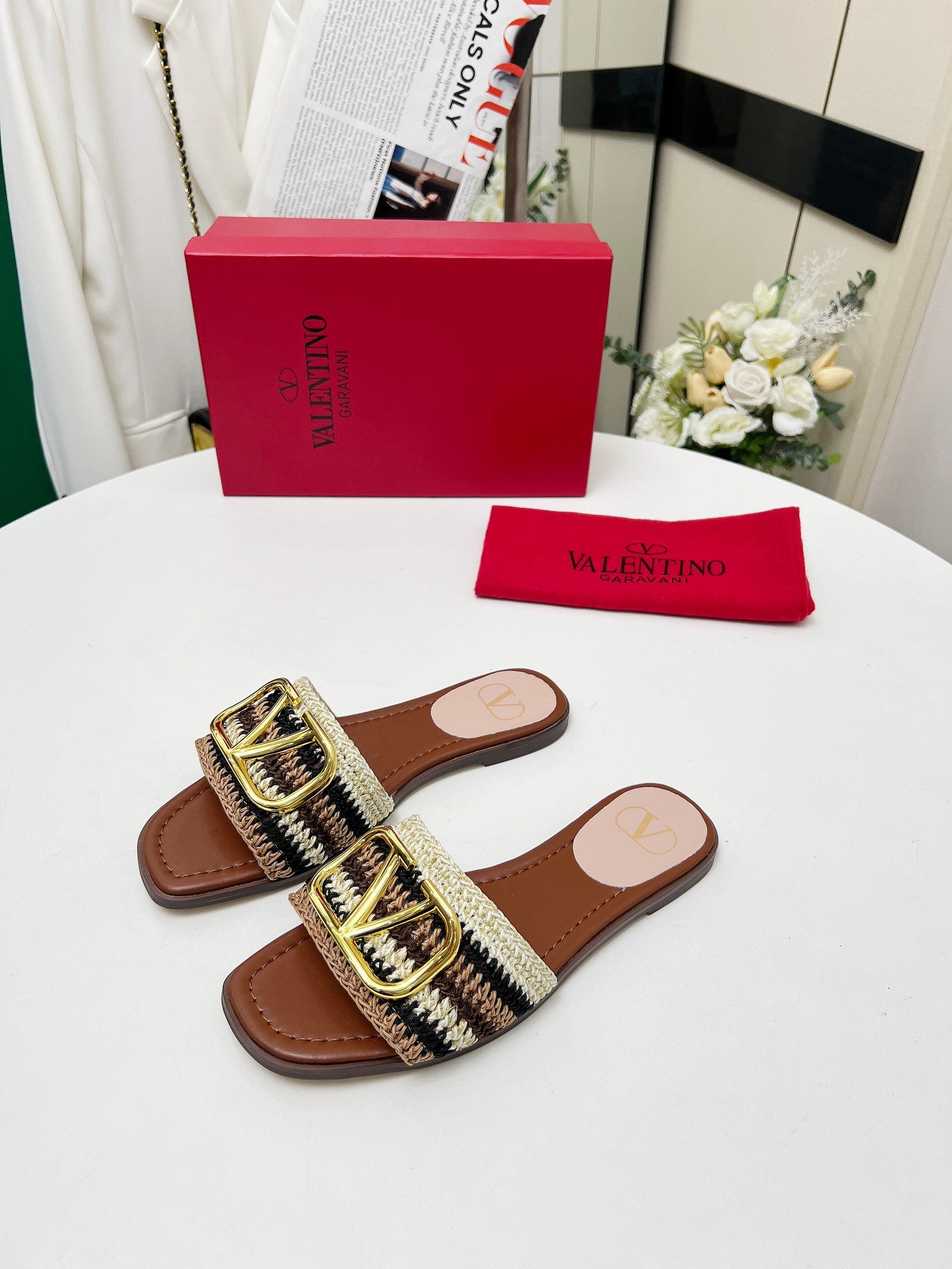 Z2Q55VL31  Popular Slippers