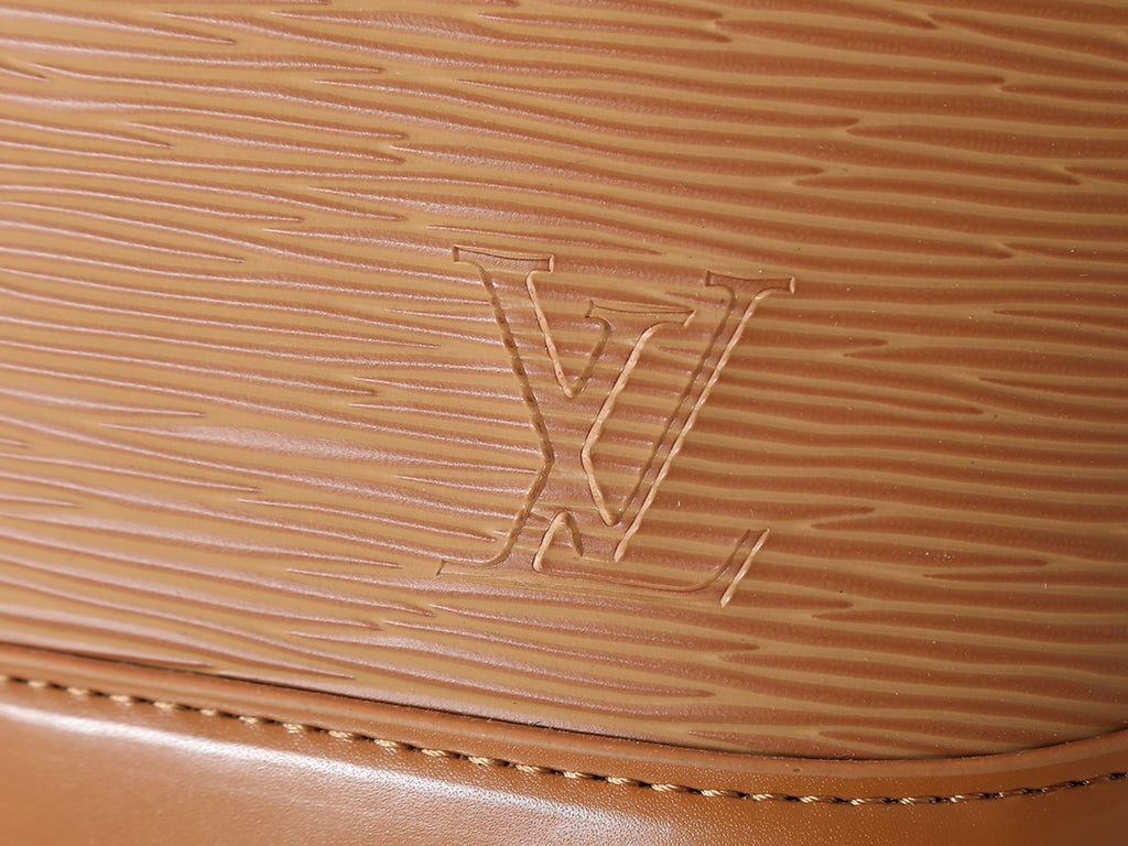 B1P46E102 Popular leather bag