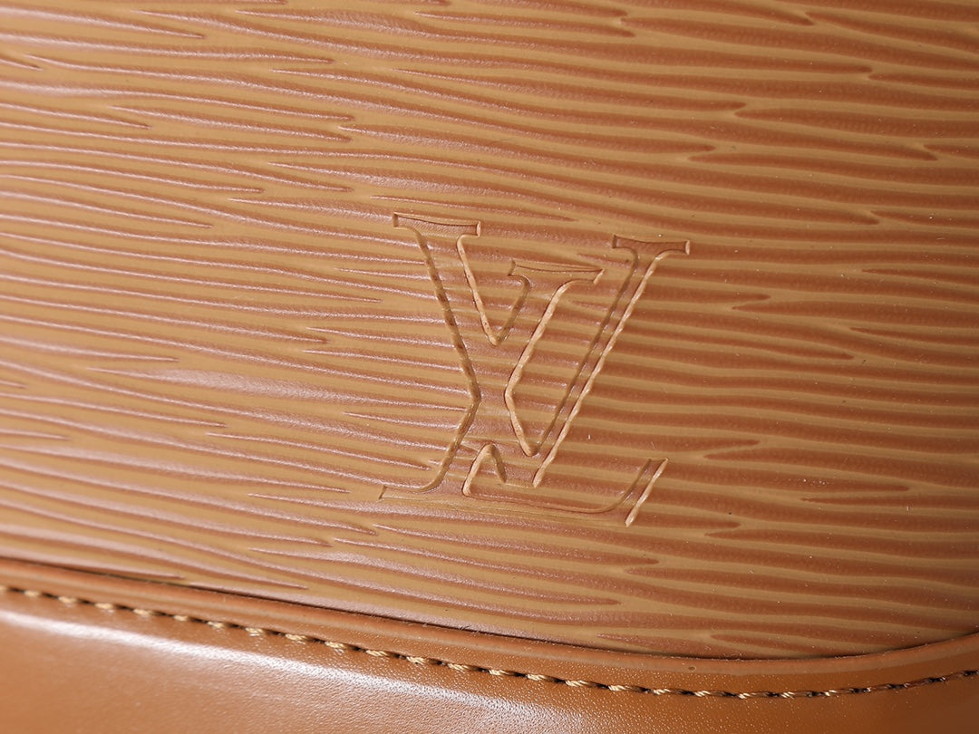 B1P46E102 Popular leather bag