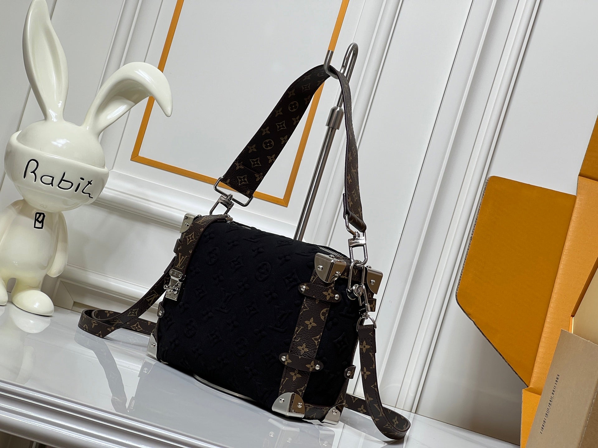 B1R115E157 Popular bag