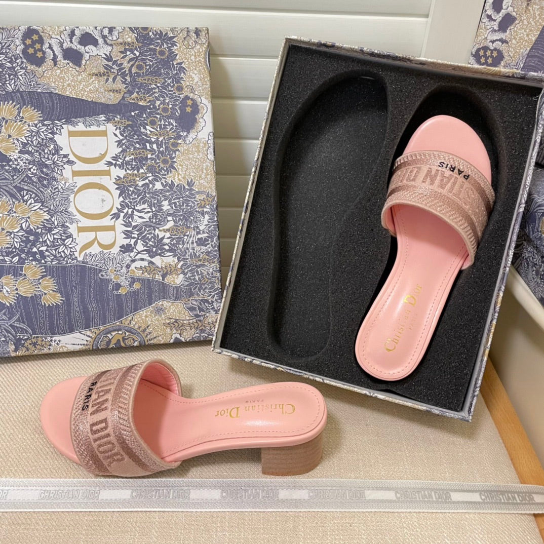 Z1ZD64 Popular sandals