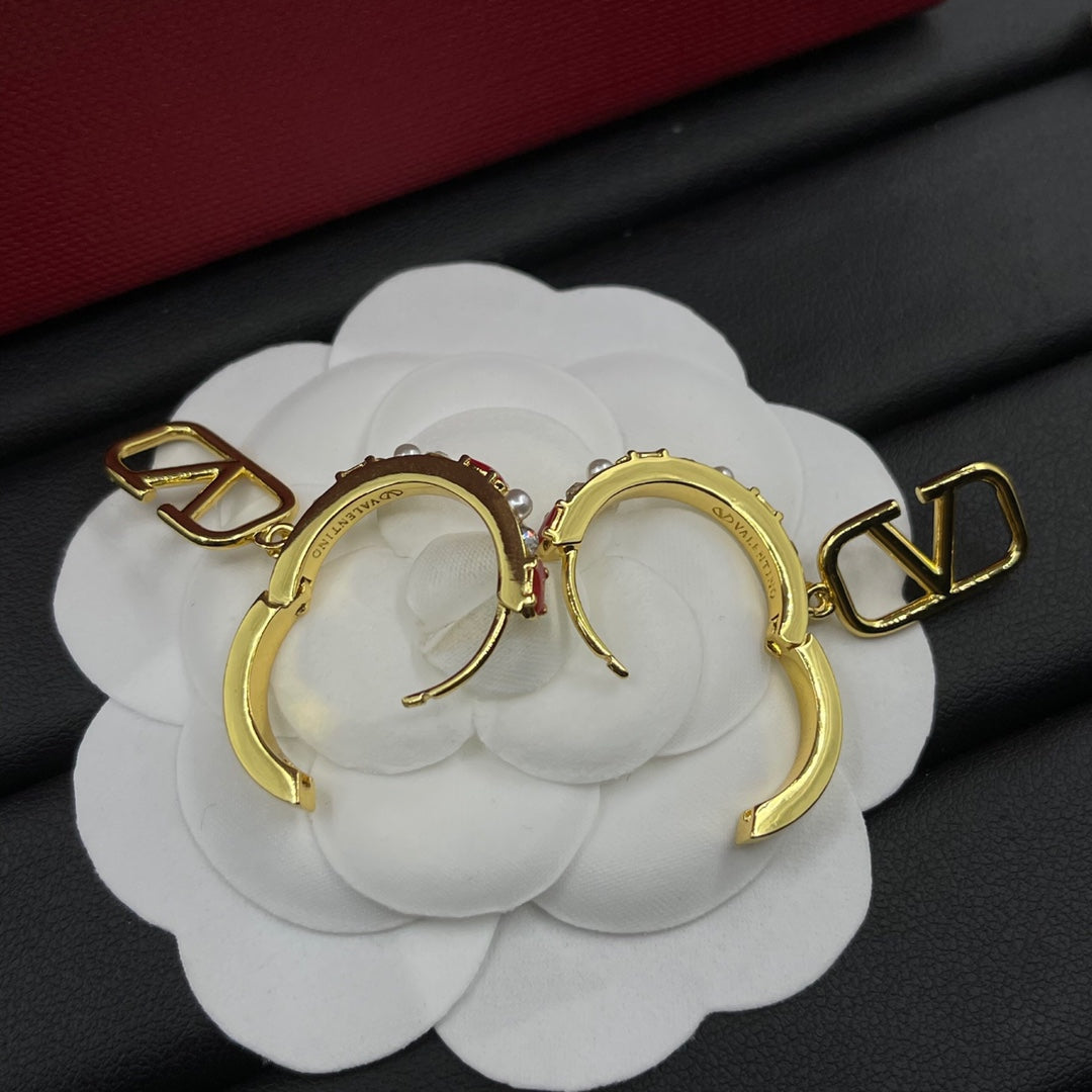 X1Z54VL352E Popular Earrings
