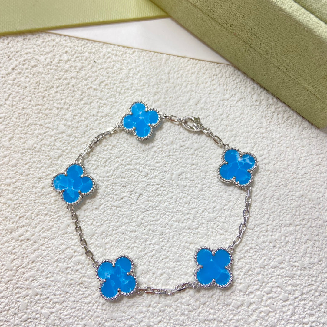 X5Q85VA258X Popular Necklace.  Bracelets. Earrings