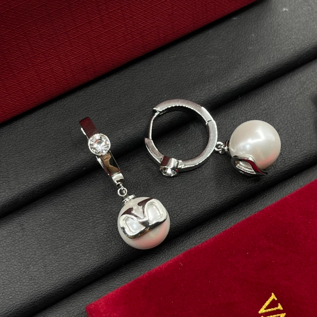 X1Z54VL353E Popular  Earrings