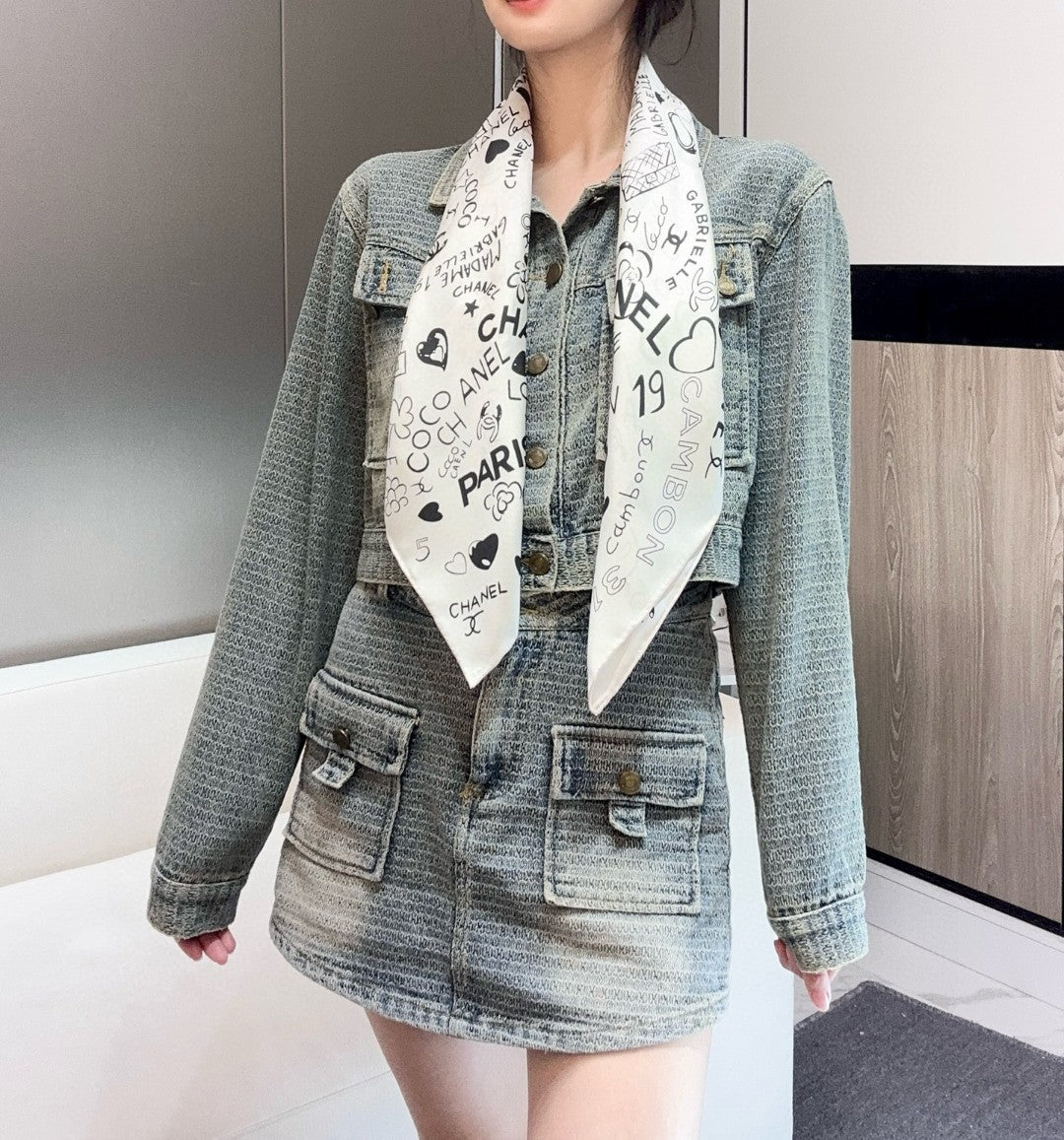 W1N36C12 Popular Silk Scarve