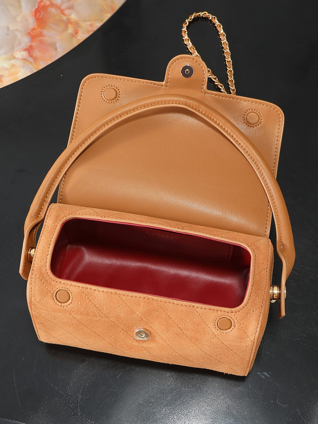 B1R76C22 Popular leather bag