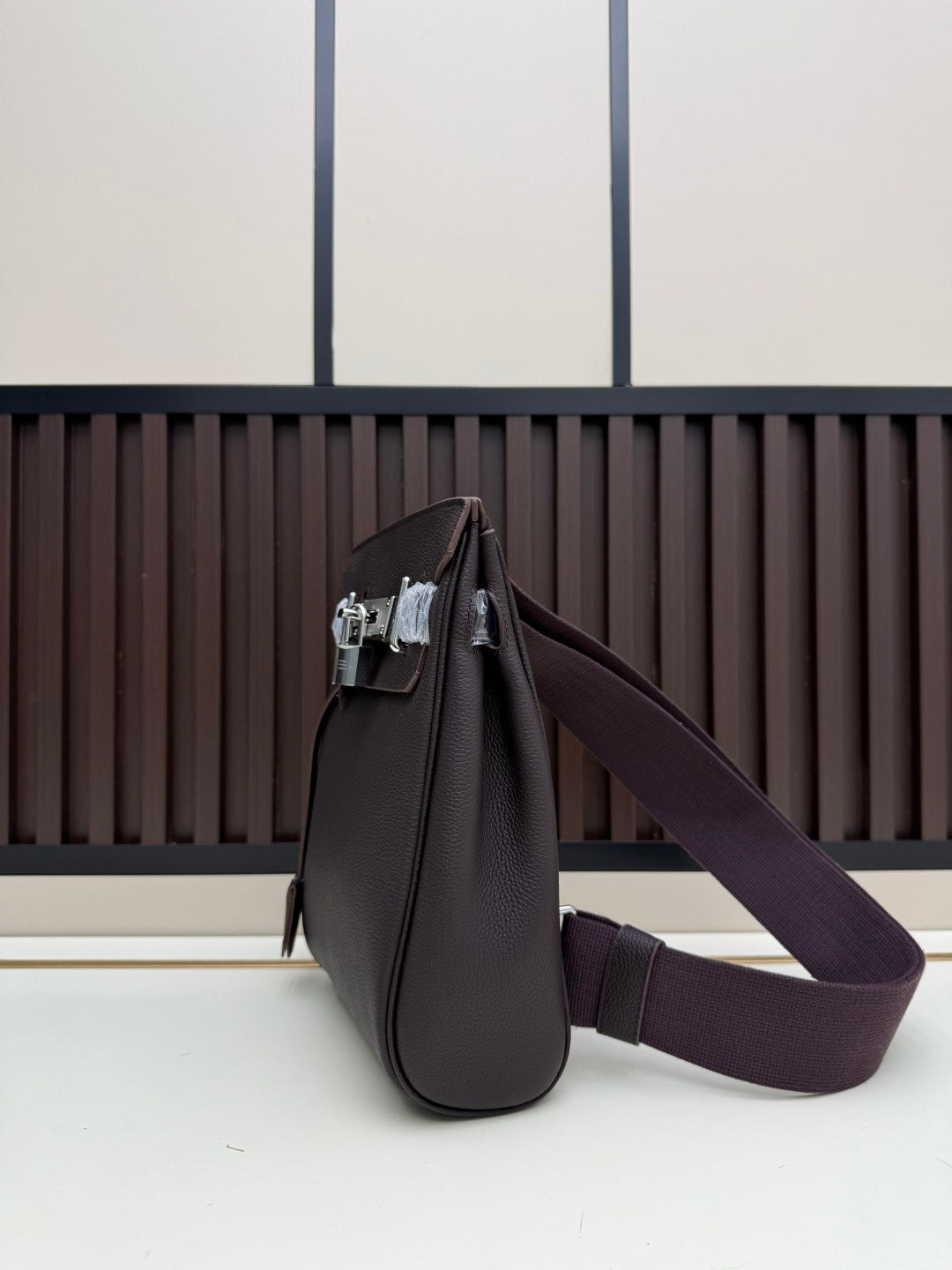 B1P36H45 Popular leather bag