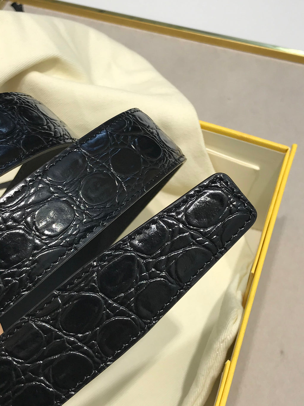 P1Q64F91 Popular  High quality belt With full package