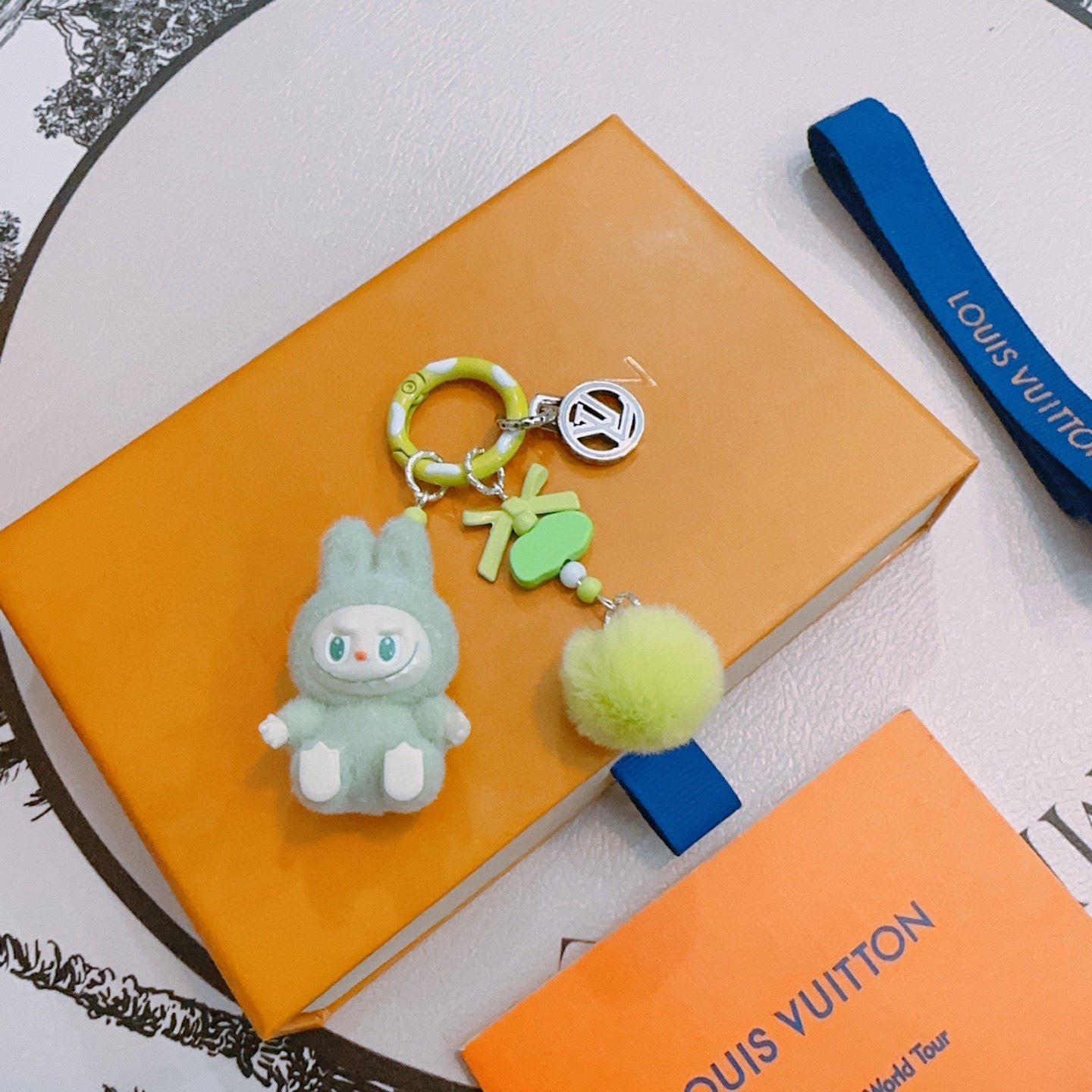 A1Z105E84 Popular bag 's charms accessories