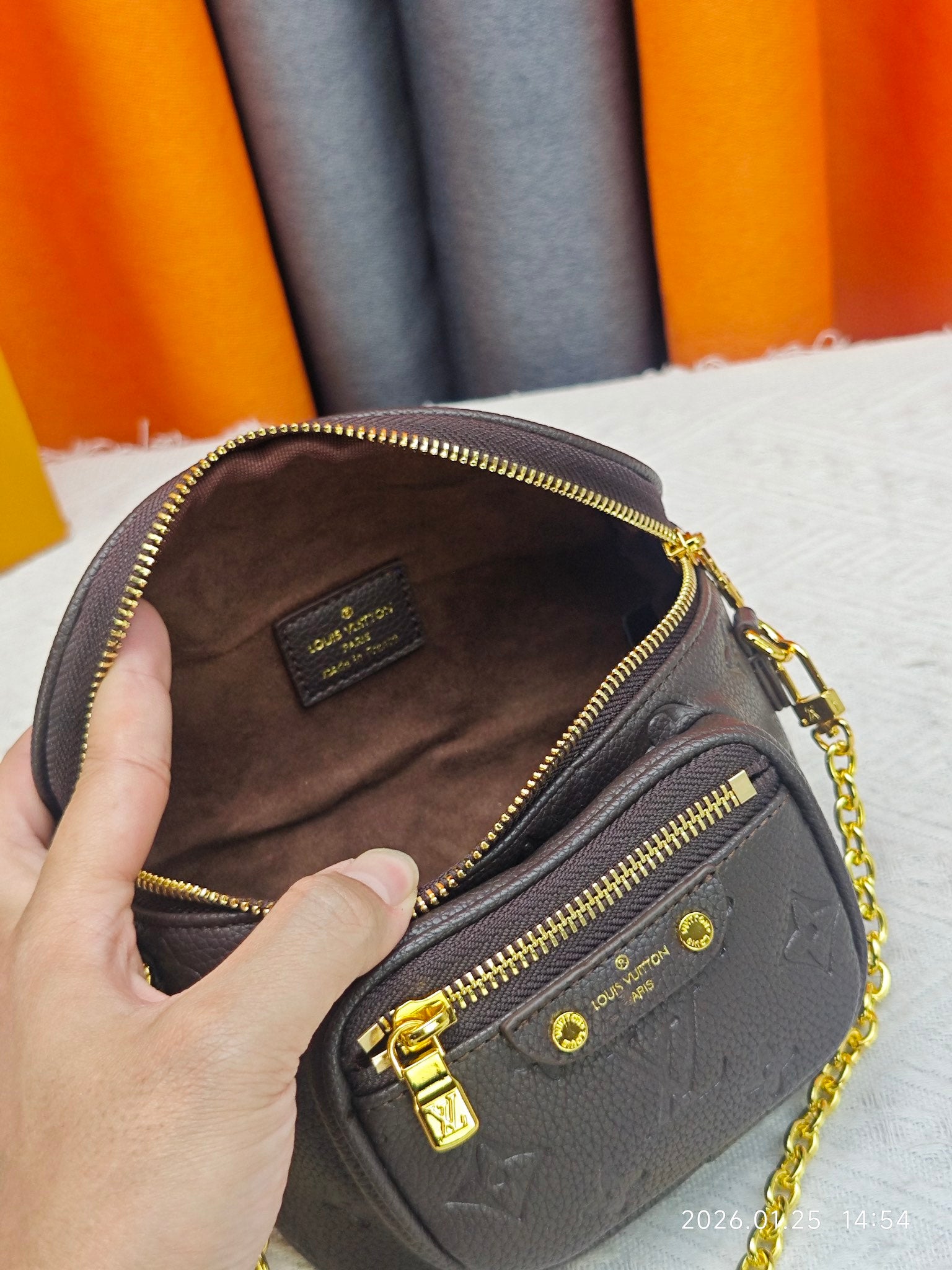 B1P46E75 Popular leather bag