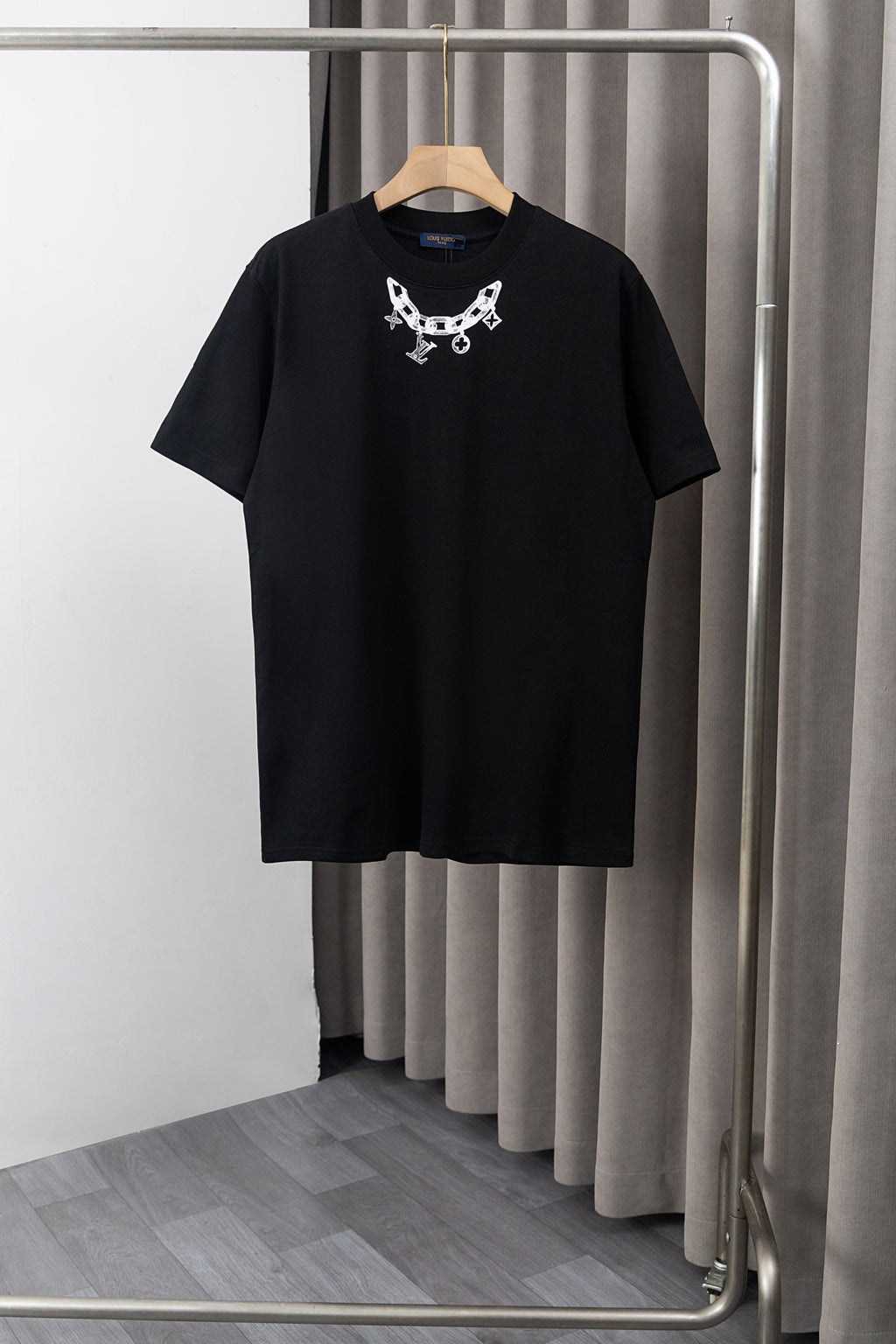 U1P36E137 Popular T-shirts