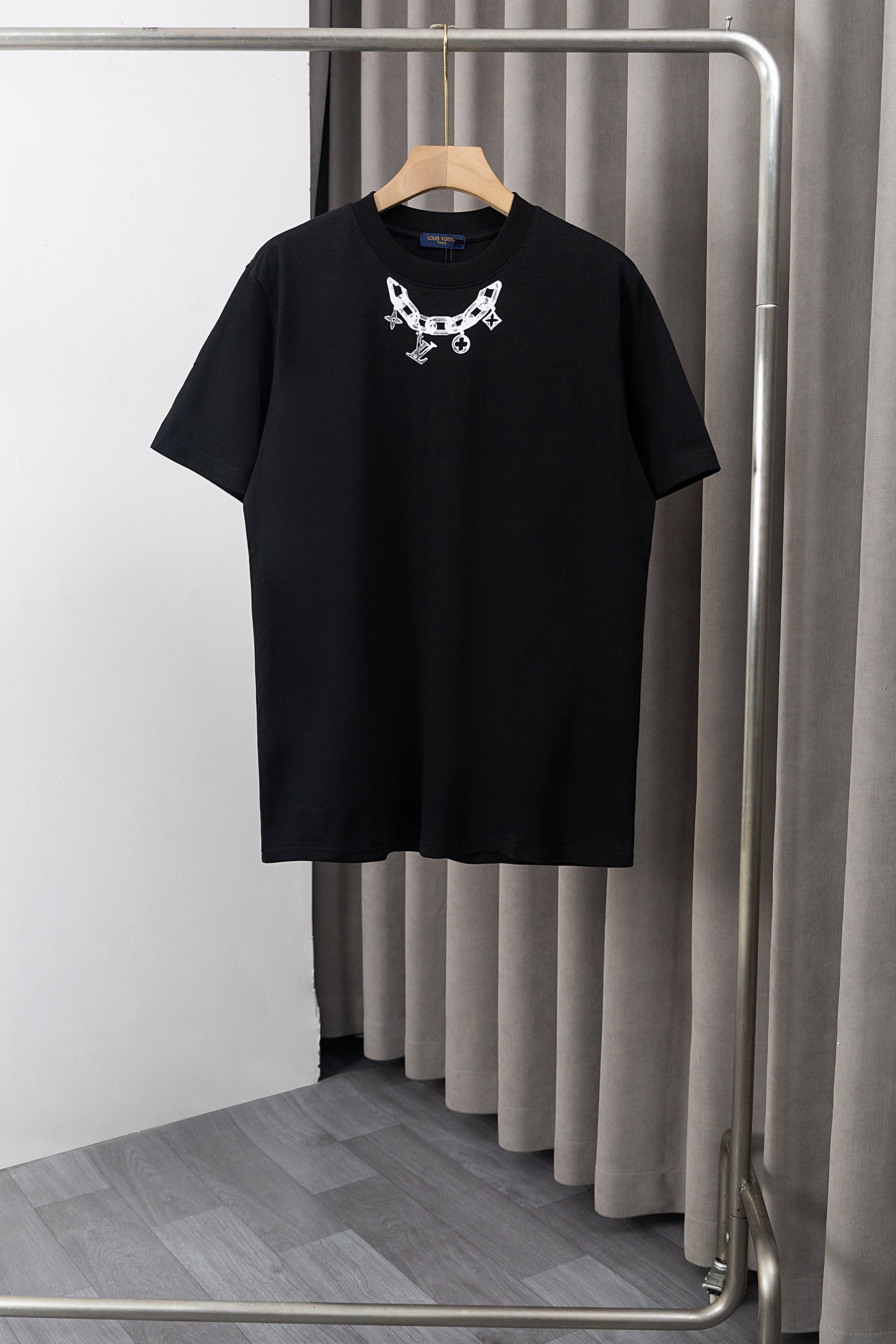 U1P36E137 Popular T-shirts