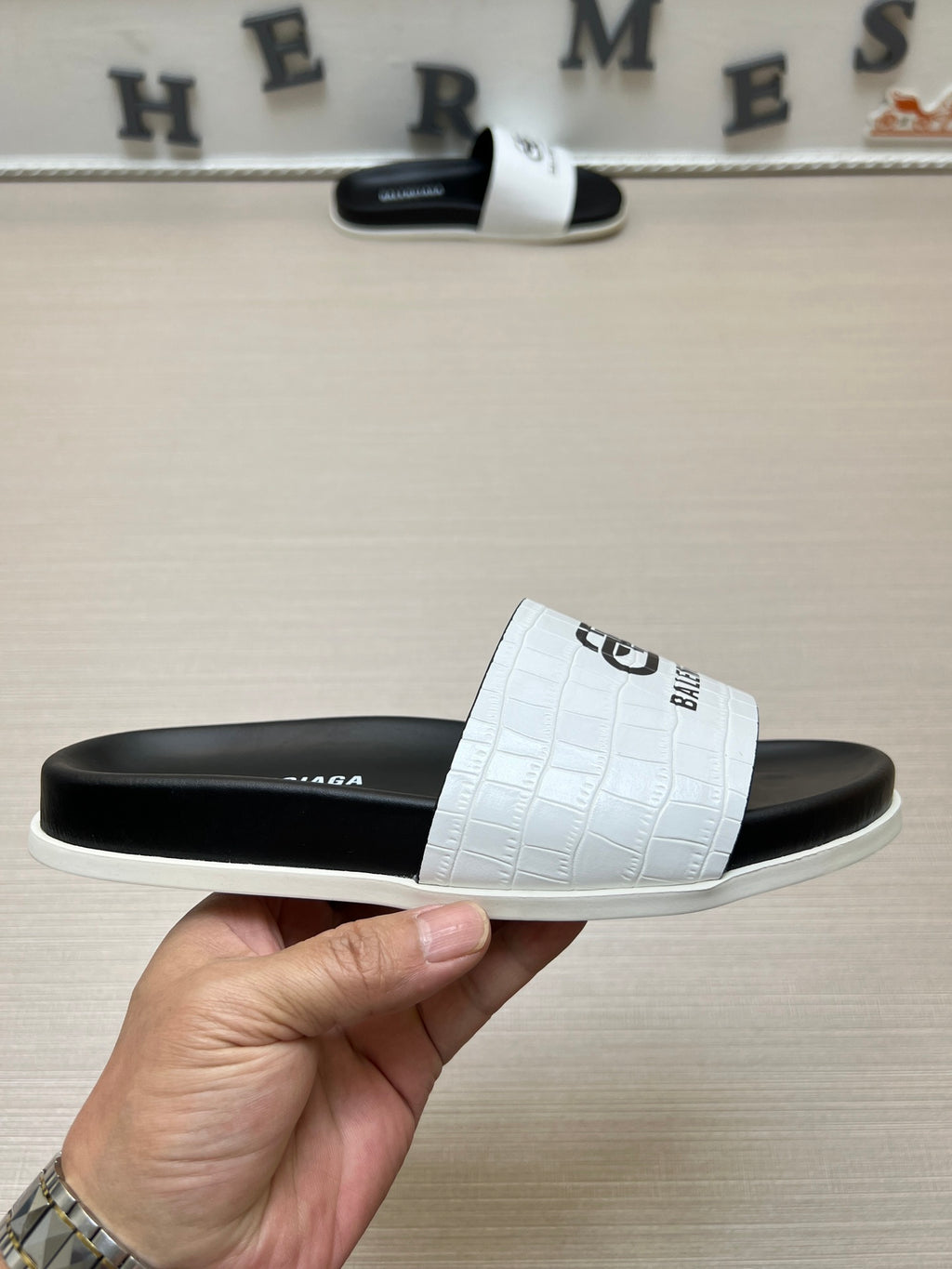 Z5ZJ99 Popular slippers