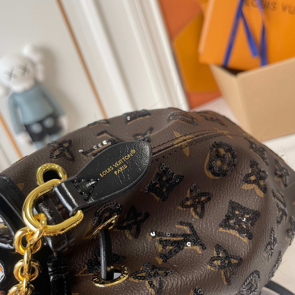 B1P46E39 Popular leather bag