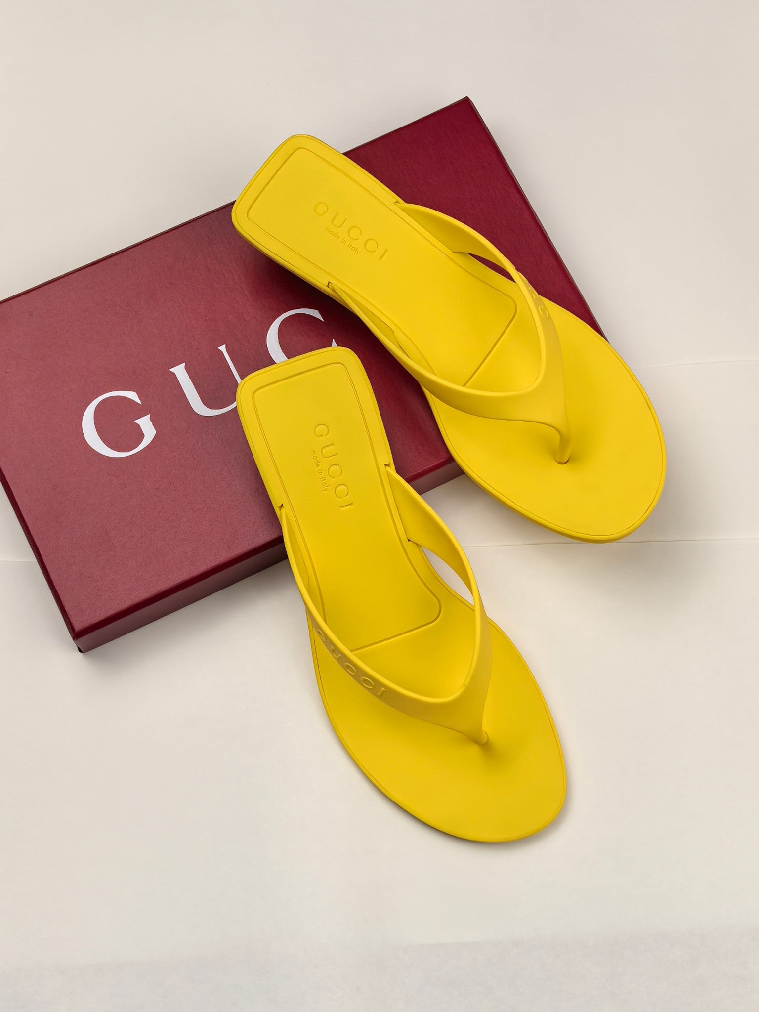 Z2X66B66  Popular high-quality slippers