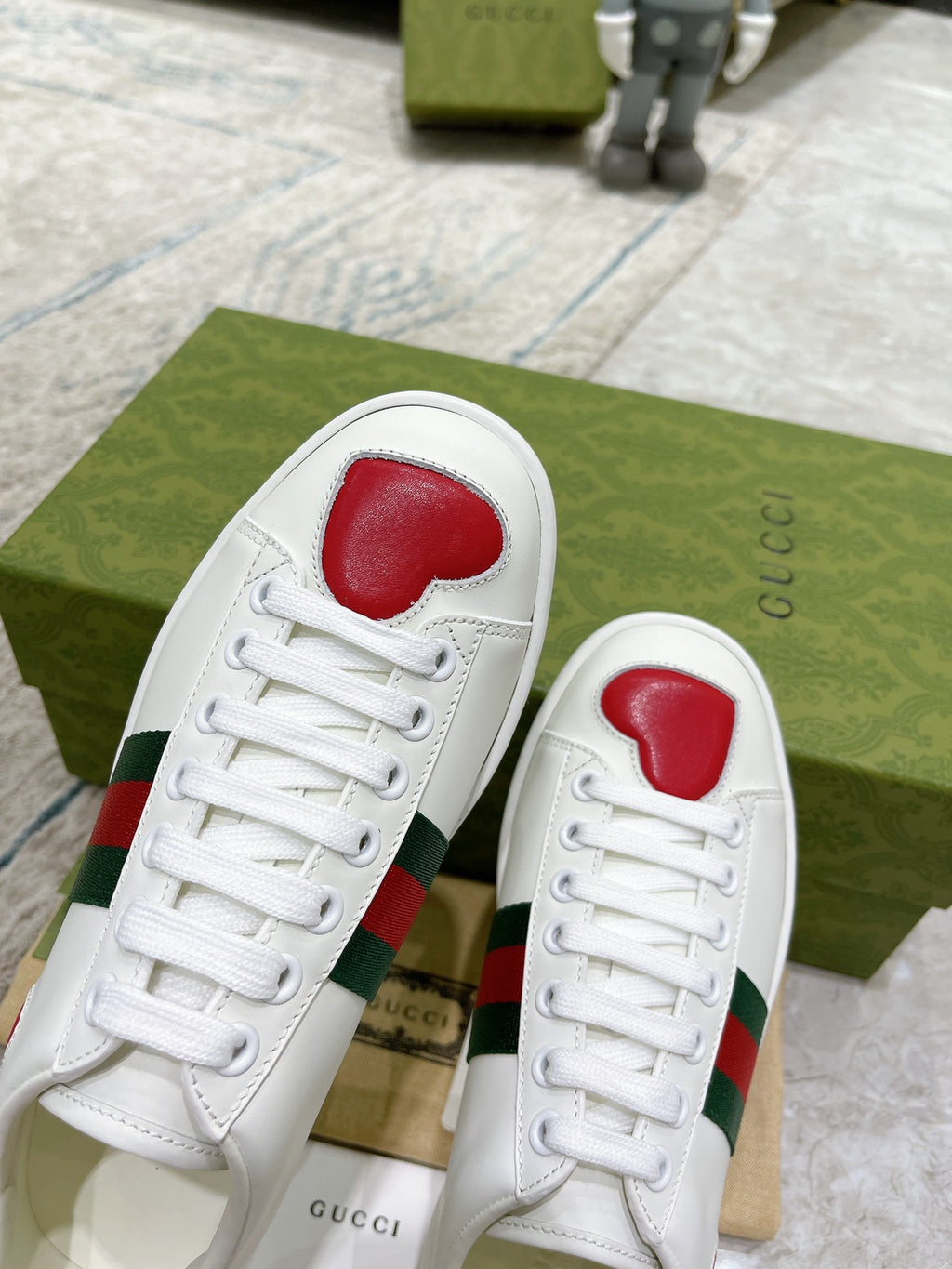 Z2Q105B201 Popular high-quality Shoes