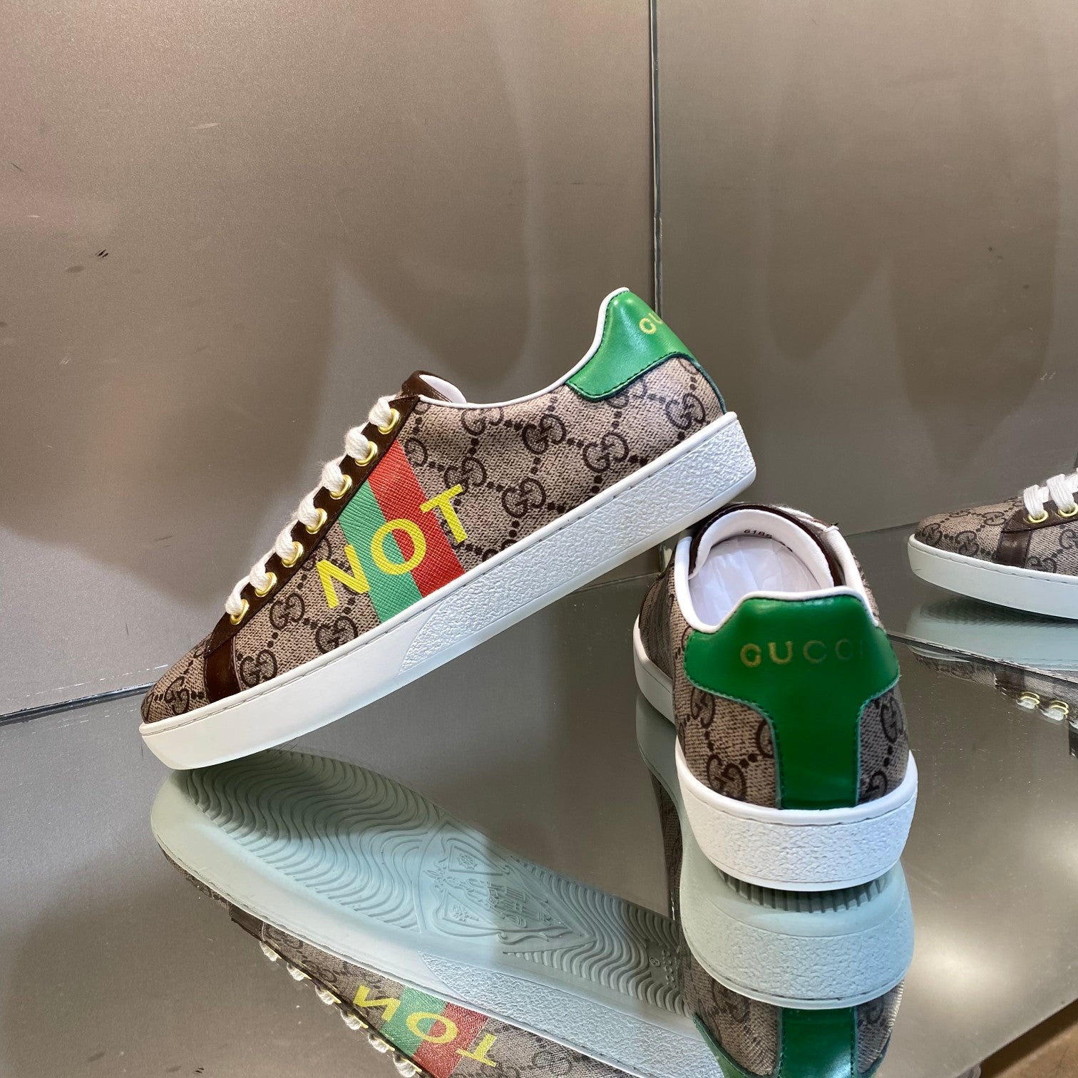 Z2Q105B195 Popular high-quality Shoes