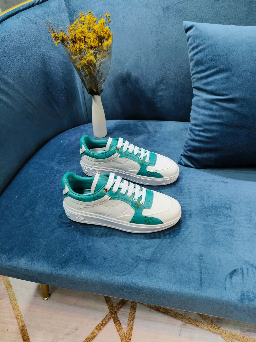 Z2YE45 Popular Sneakers