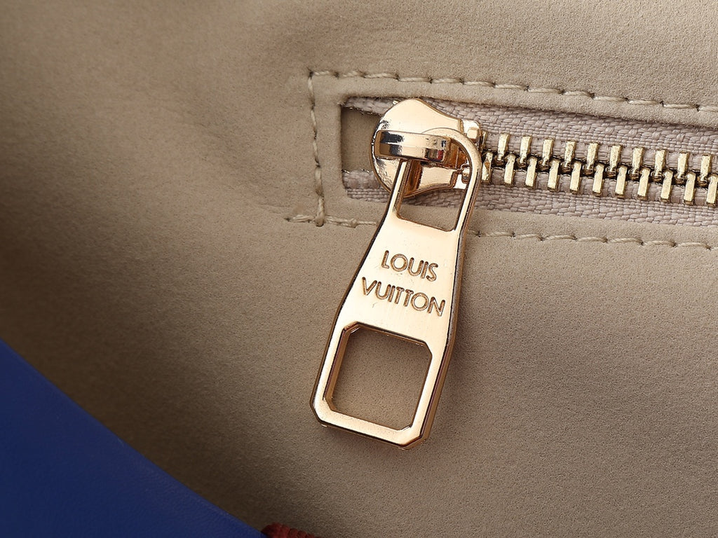 B1X45E9 Popular  leather bag
