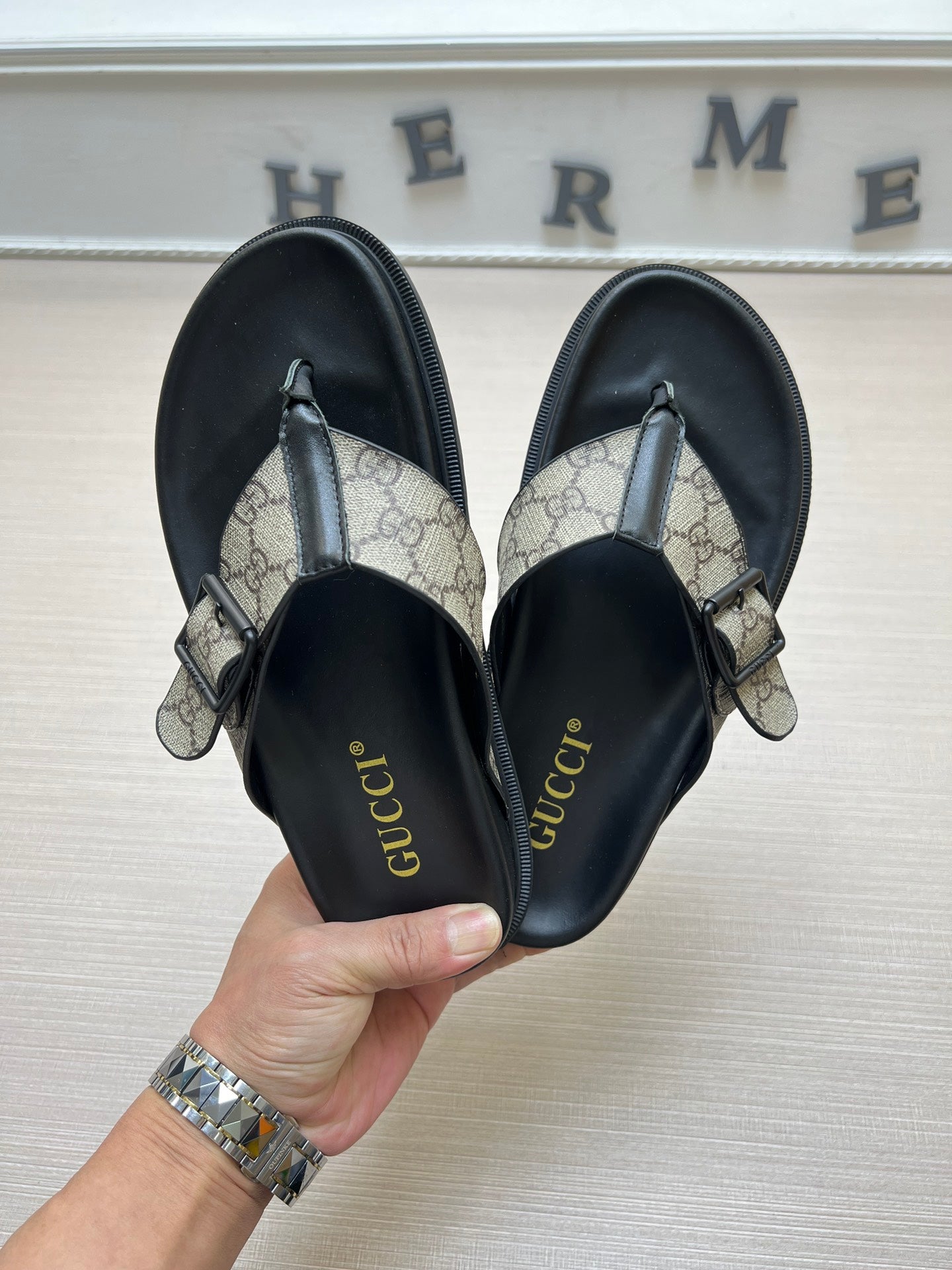 Z5ZB90 Popular slippers