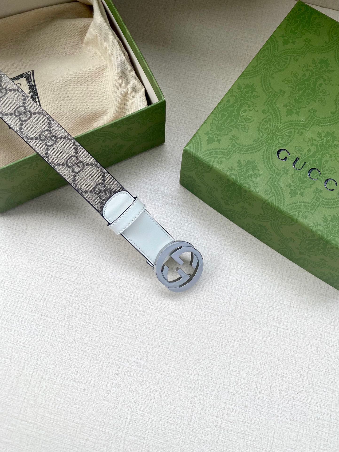 P1W15B152 Popular  High quality belt With full package