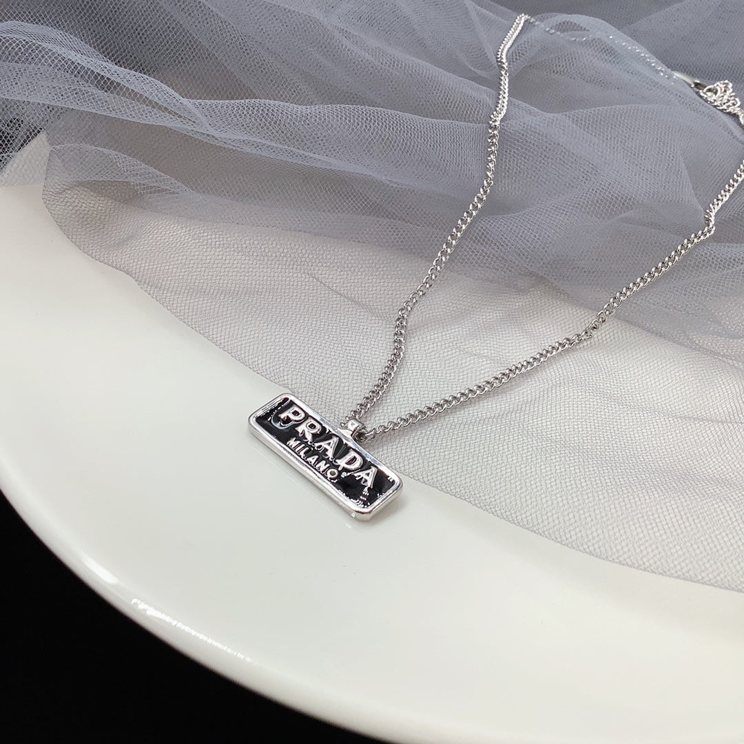 X1R75P93X Popular  Necklace